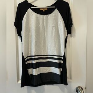 Ellen Tracy black & white top